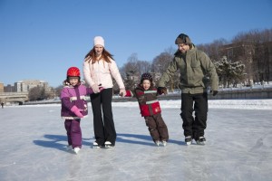 Как научить ребёнка кататься на коньках?