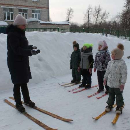 Поставьте ребёнка на лыжи