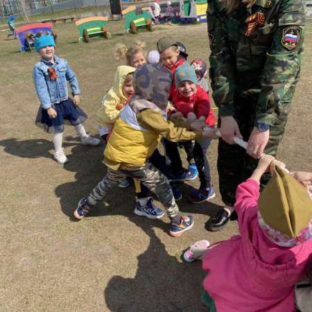 ВЕСЕЛЫЕ СТАРТЫ К ДНЮ ПОБЕДЫ